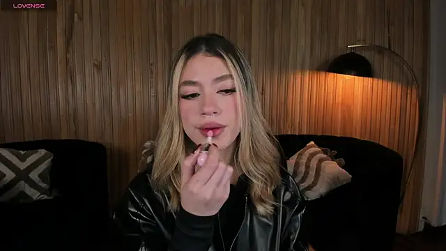 ViolettHansson online show from 01.17.26