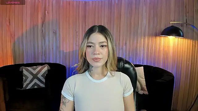 ViolettHansson online show from 03.13.26