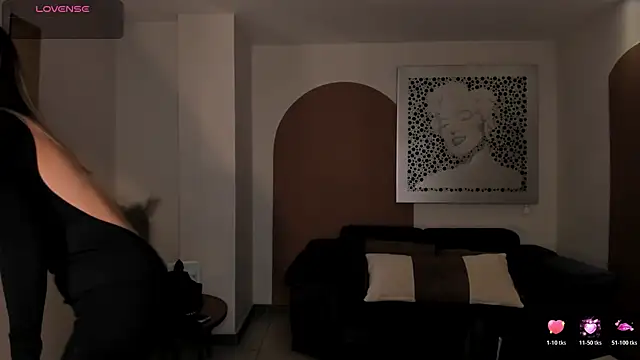 ViolettHansson online show from 04.12.26