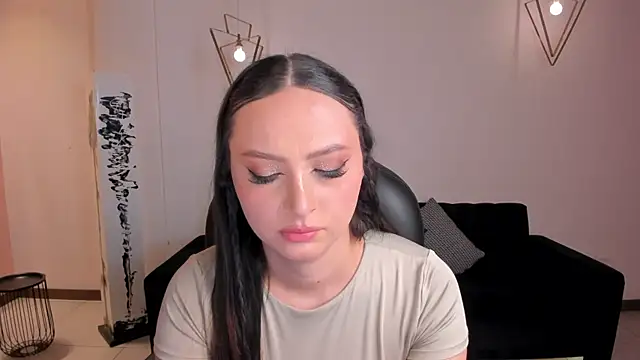 Snapshot of AliceHarper_ chatting on 09.22.25 AliceHarper online show from 09.22.25