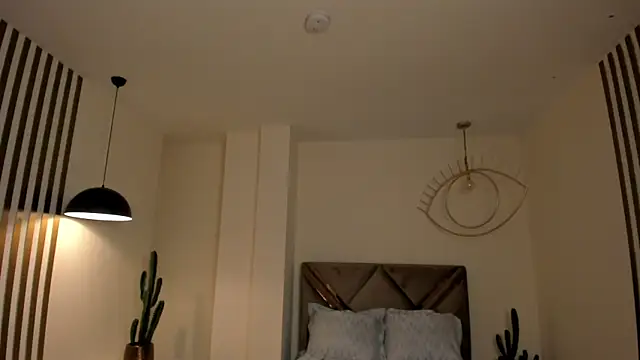 Snapshot of AliceHarper_ chatting on 12.03.25 AliceHarper online show from 12.03.25