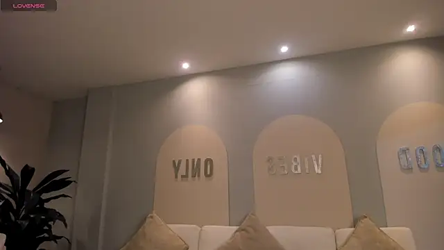 Snapshot of AliceHarper_ chatting on 01.16.26 AliceHarper online show from 01.16.26