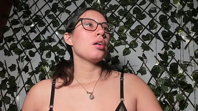 CoralineSanchez online show from 09.19.25