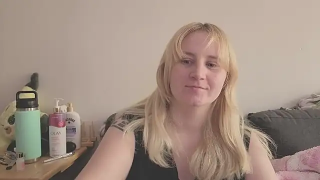 Glitch Witch online show from 07.16.26