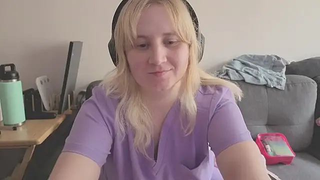 Glitch Witch online show from 07.18.26