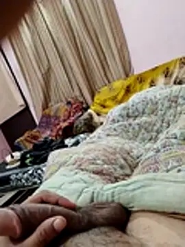 Snapshot of roadtucker123 chatting on 12.03.25 roadtucker123 online show from 12.03.25