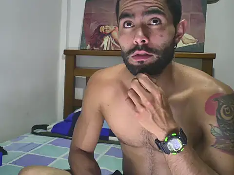 hideonbush051 online show from 10.05.25