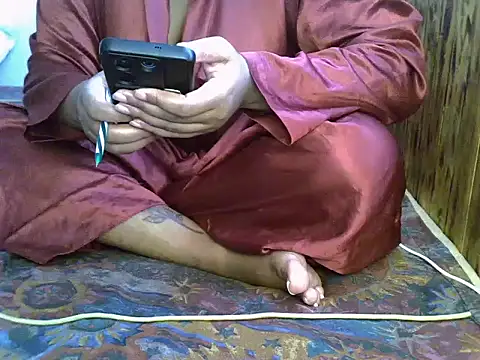 NATASHA LUCKY online show from 11.23.25