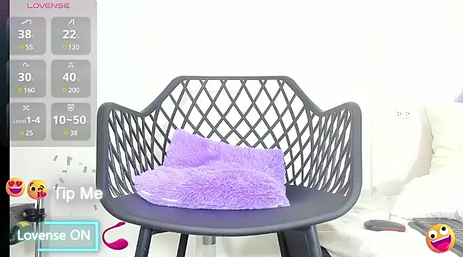 Snapshot of samanta-Little chatting on 01.25.25 samanta-Little online show from 01.25.25