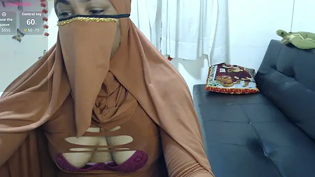 Snapshot of Aaliyah_brown chatting on 09.23.25 Aaliyah brown online show from 09.23.25