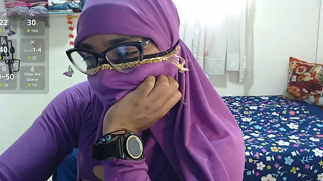 Snapshot of Aaliyah_brown chatting on 10.24.25 Aaliyah brown online show from 10.24.25