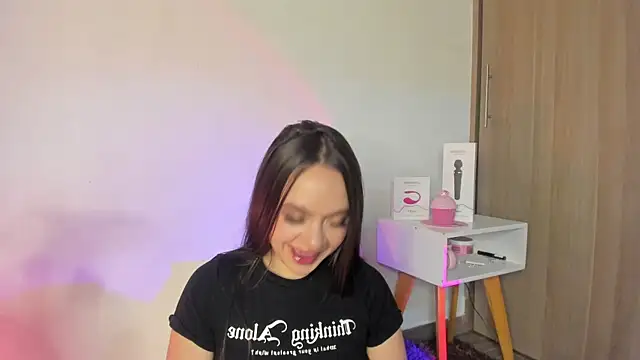 Snapshot of Shani_tay chatting on 01.17.25 Shani tay online show from 01.17.25