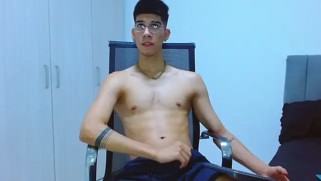 Snapshot of jhony-sex chatting on 10.02.25 jhony-sex online show from 10.02.25