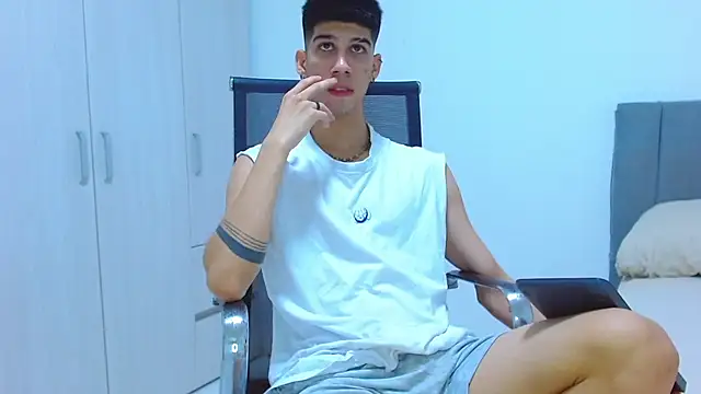 Snapshot of jhony-sex chatting on 10.16.25 jhony-sex online show from 10.16.25