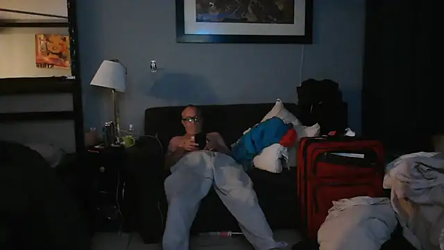 Snapshot of justjerkinaround666 chatting on 01.12.25 justjerkinaround666 online show from 01.12.25