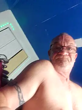 justjerkinaround666 online show from 02.21.26