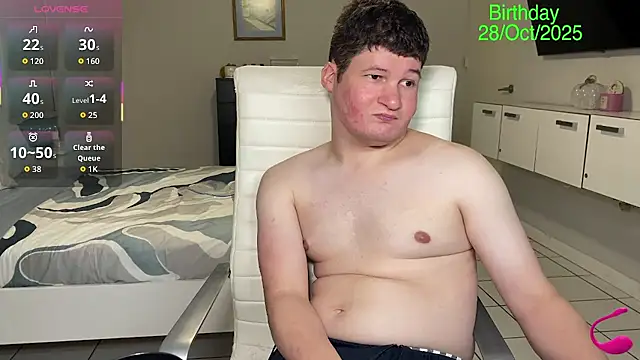 Lorenzo hernandez online show from 10.13.25