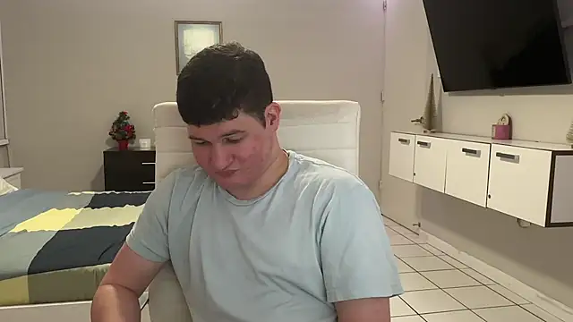 Lorenzo hernandez online show from 11.22.25