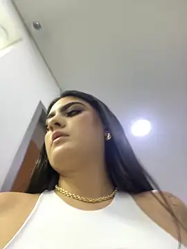 IrisBaker online show from 10.03.25