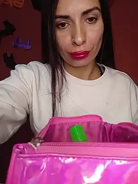 Snapshot of Chicavixy chatting on 11.08.25 Chicavixy online show from 11.08.25