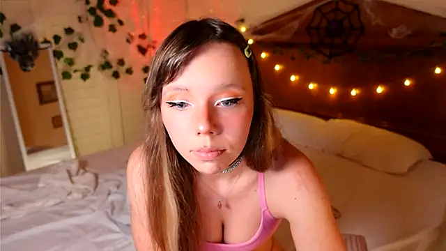 Ayra Lust online show from 10.25.25