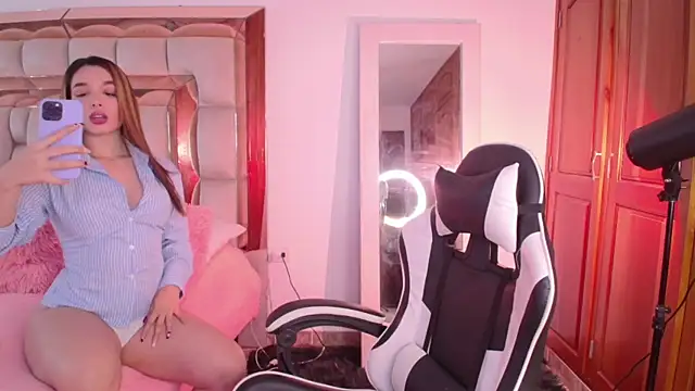 emilyaboott online show from 04.16.26