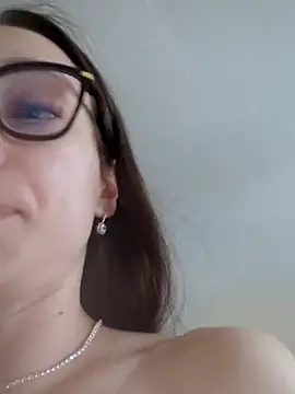 Milky flexy cat online show from 02.28.25