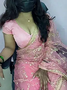 Snapshot of Tanvi-patil chatting on 03.10.25 Tanvi-patil online show from 03.10.25