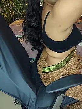 Snapshot of Tanvi-patil chatting on 10.16.25 Tanvi-patil online show from 10.16.25