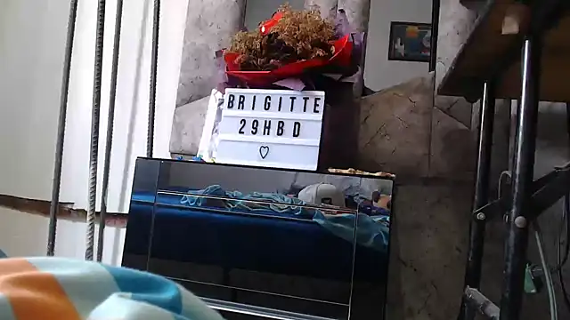 Snapshot of yohatinelly07 chatting on 09.25.25 yohatinelly07 online show from 09.25.25