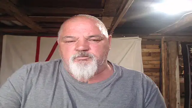 Snapshot of Newfiesausage1972 chatting on 06.26.26 Newfiesausage1972 online show from 06.26.26