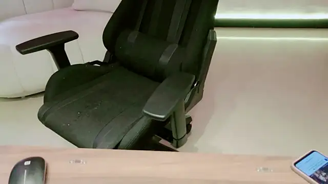 Snapshot of Gracefulgoddess chatting on 02.25.26 Gracefulgoddess online show from 02.25.26