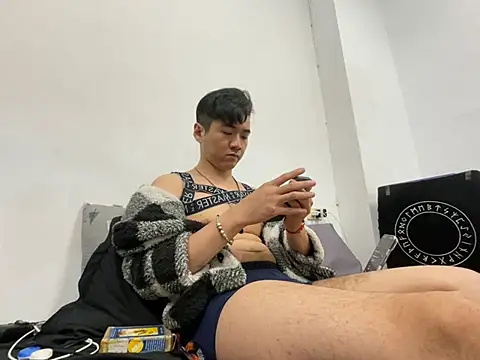 Snapshot of Adam_XDZ chatting on 04.04.26 Adam XDZ online show from 04.04.26