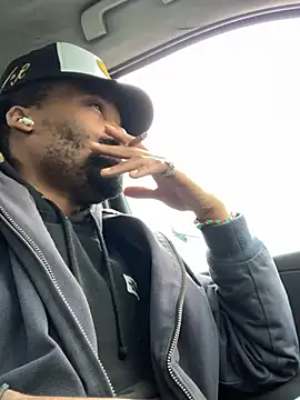 Snapshot of 1BeautyN1Beast chatting on 12.09.24 1BeautyN1Beast online show from 12.09.24