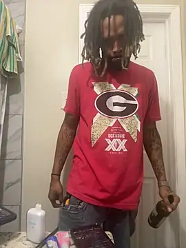 Snapshot of 1BeautyN1Beast chatting on 12.21.24 1BeautyN1Beast online show from 12.21.24