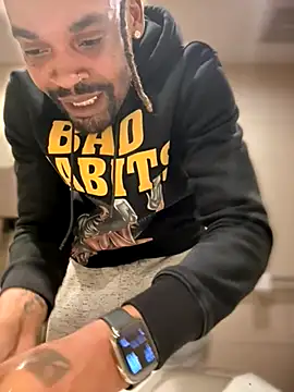 1BeautyN1Beast online show from 11.17.25