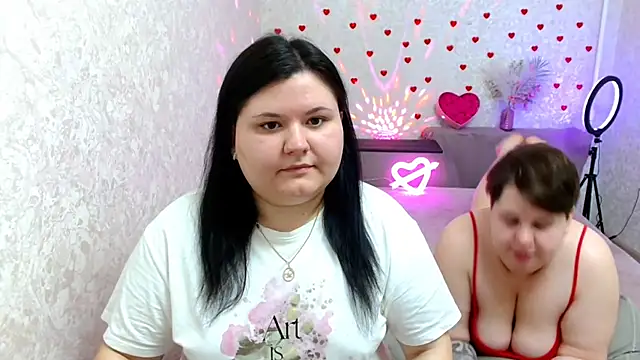 BeckyAndHellen online show from 03.04.25