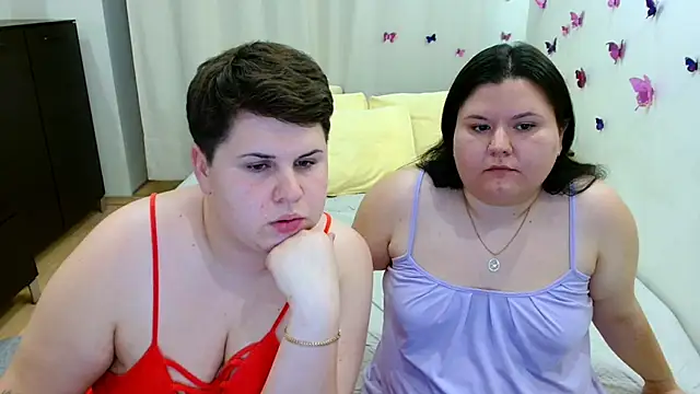 BeckyAndHellen online show from 09.08.25