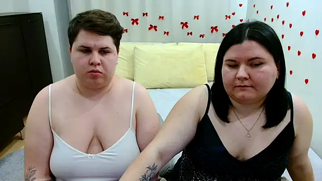 BeckyAndHellen online show from 11.15.25