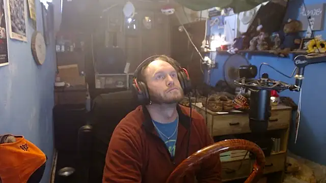 Snapshot of long_thinmint86 chatting on 02.18.25 long thinmint86 online show from 02.18.25