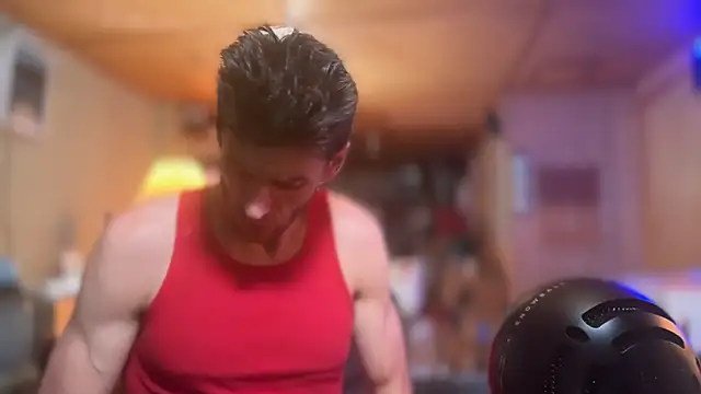 Snapshot of savageconfidence chatting on 10.12.25 savageconfidence online show from 10.12.25