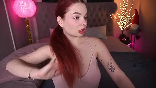 Snapshot of CarolinaDia chatting on 12.30.24 CarolinaDia online show from 12.30.24