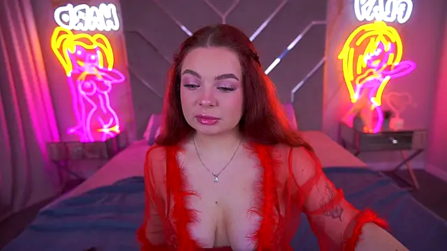 Snapshot of CarolinaDia chatting on 11.22.25 CarolinaDia online show from 11.22.25