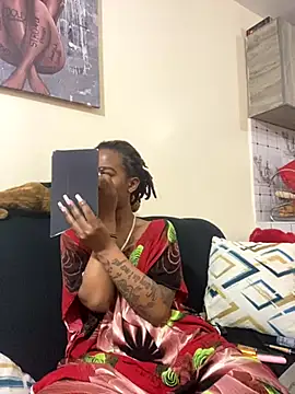 hoely grail01 online show from 11.29.25