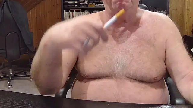 Snapshot of biggandybig chatting on 02.28.26 biggandybig online show from 02.28.26