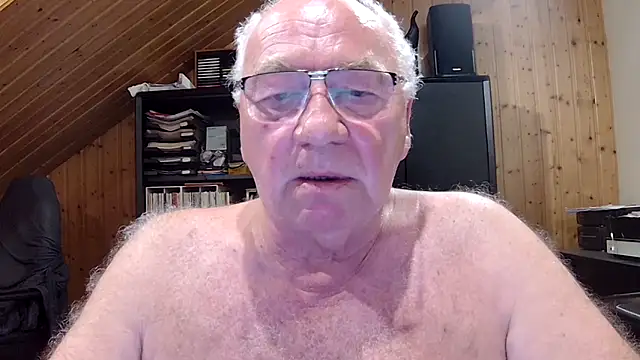 Snapshot of biggandybig chatting on 06.22.26 biggandybig online show from 06.22.26