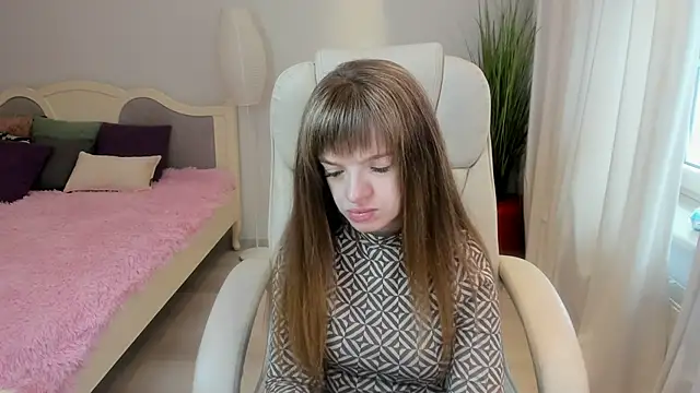 Eva Rosec online show from 03.15.25