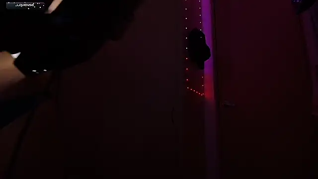 tinysofia  online show from 02.01.25
