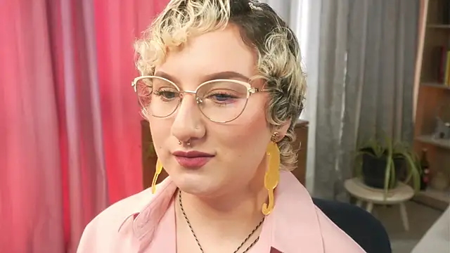 Ximenna Cruz online show from 04.13.26