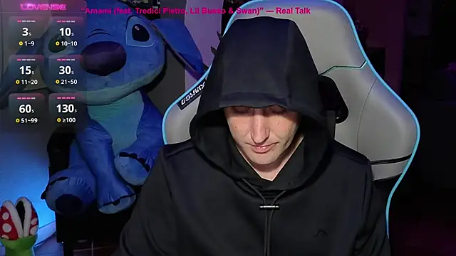 Snapshot of Gil_gamesh90 chatting on 10.04.25 Gil gamesh90 online show from 10.04.25